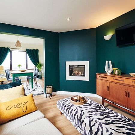 Maes Y Mel- A Couples, Pet Friendly, Rural Romantic Getaway With Countryside Views Gellywen Zewnętrze zdjęcie