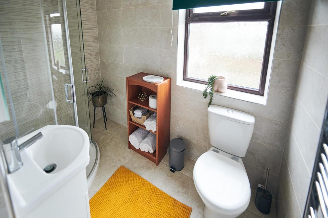 Maes Y Mel- A Couples, Pet Friendly, Rural Romantic Getaway With Countryside Views Gellywen Zewnętrze zdjęcie